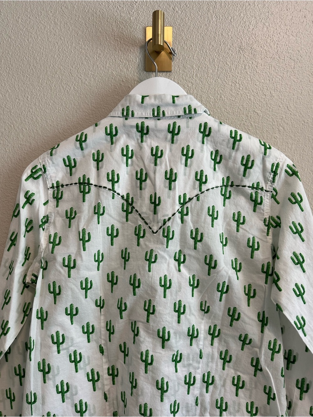 ☀️ WRANGLER Western Pearl Snap Shirt in Green Cactus Print - Picture 12 of 16